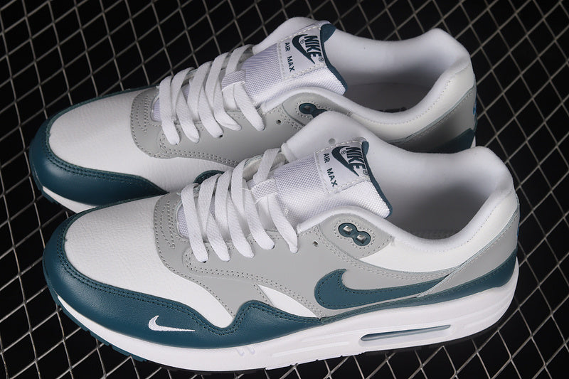 Nike Air Max LV8” White/Dark /Teal DH4059-101