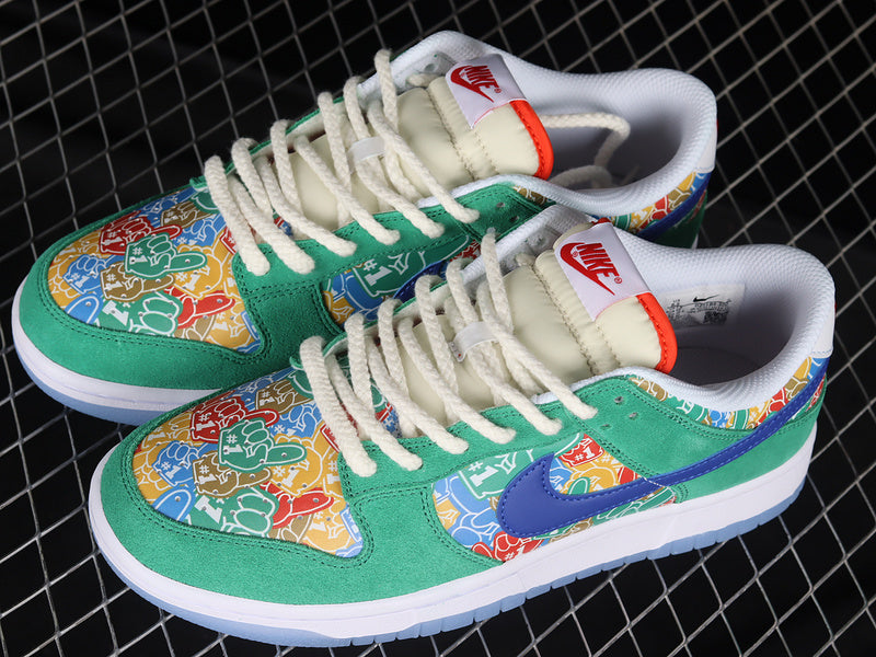 Nike Dunk Low “Foam Finger”DZ5184-300