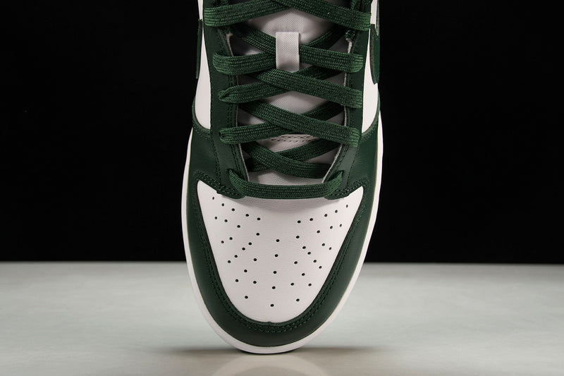 Nike Dunk Low “Varsity Green”