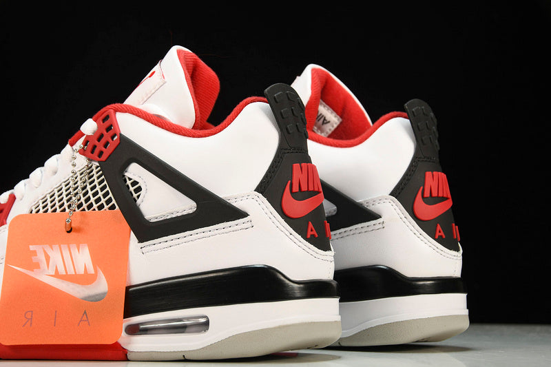 Air Jordan 4s RETRO OG WHITE/BLACK