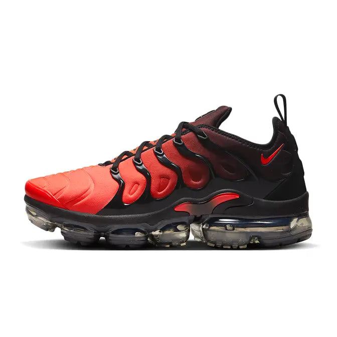 Air vapormax plus red and black discount