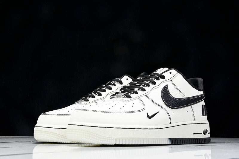 Nike Air Force 1 Low LOW BLACK LINE ON TWO-TONE BASE