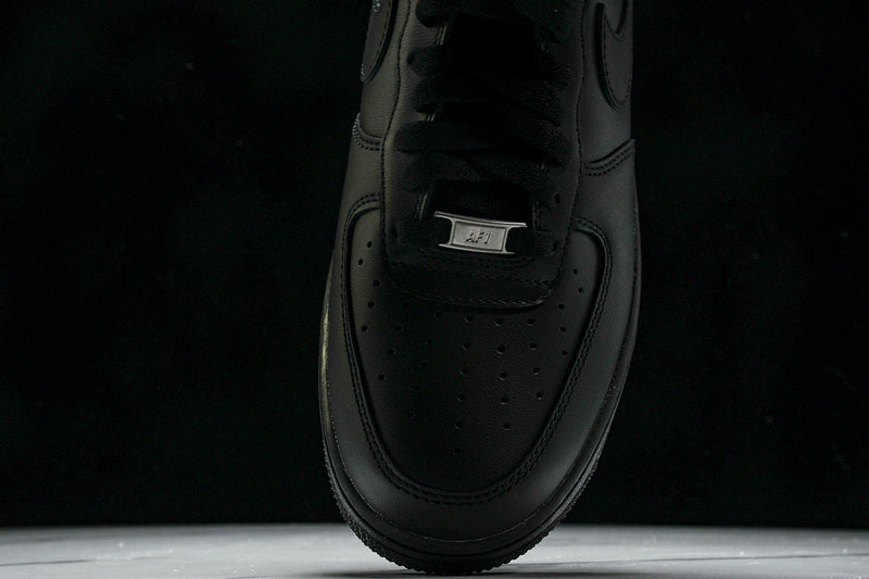 Nike Air Force 1 07 Triple Black