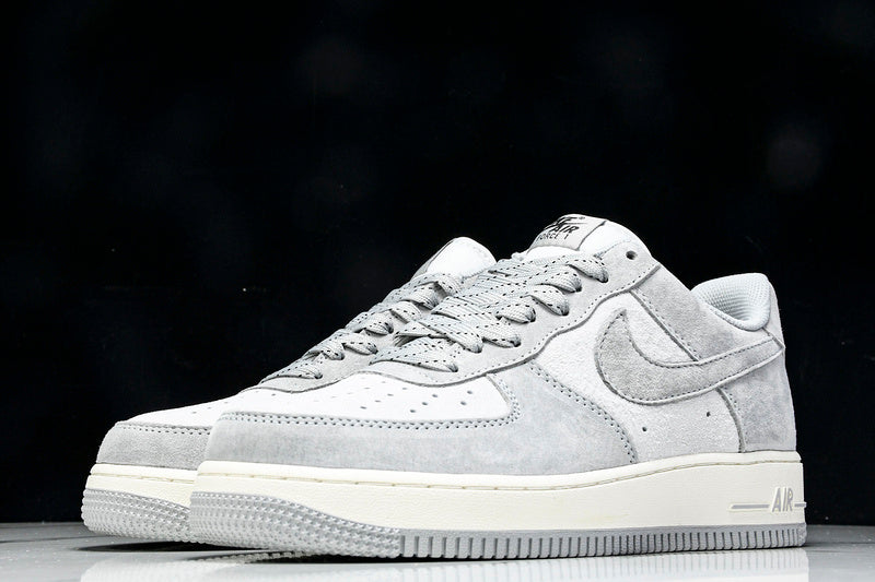 (Nike Air Force 1 LOW AKIRA AIR