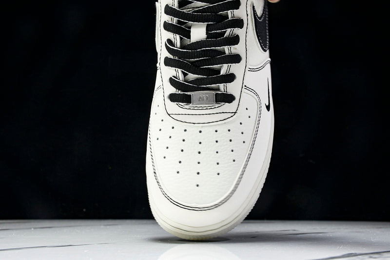 Nike Air Force 1 Low LOW BLACK LINE ON TWO-TONE BASE