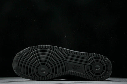 Nike Air Force 1 07 Triple Black