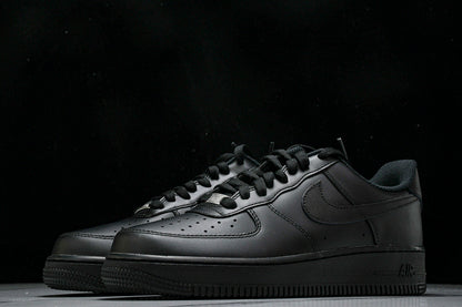Nike Air Force 1 07 Triple Black