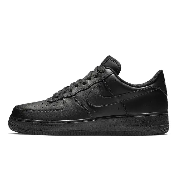 Nike Air Force 1 07 Triple Black