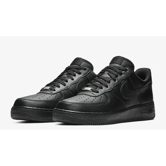 Nike Air Force 1 07 Triple Black