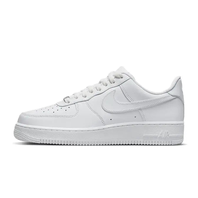 Nike Air Force 1 07 Triple White