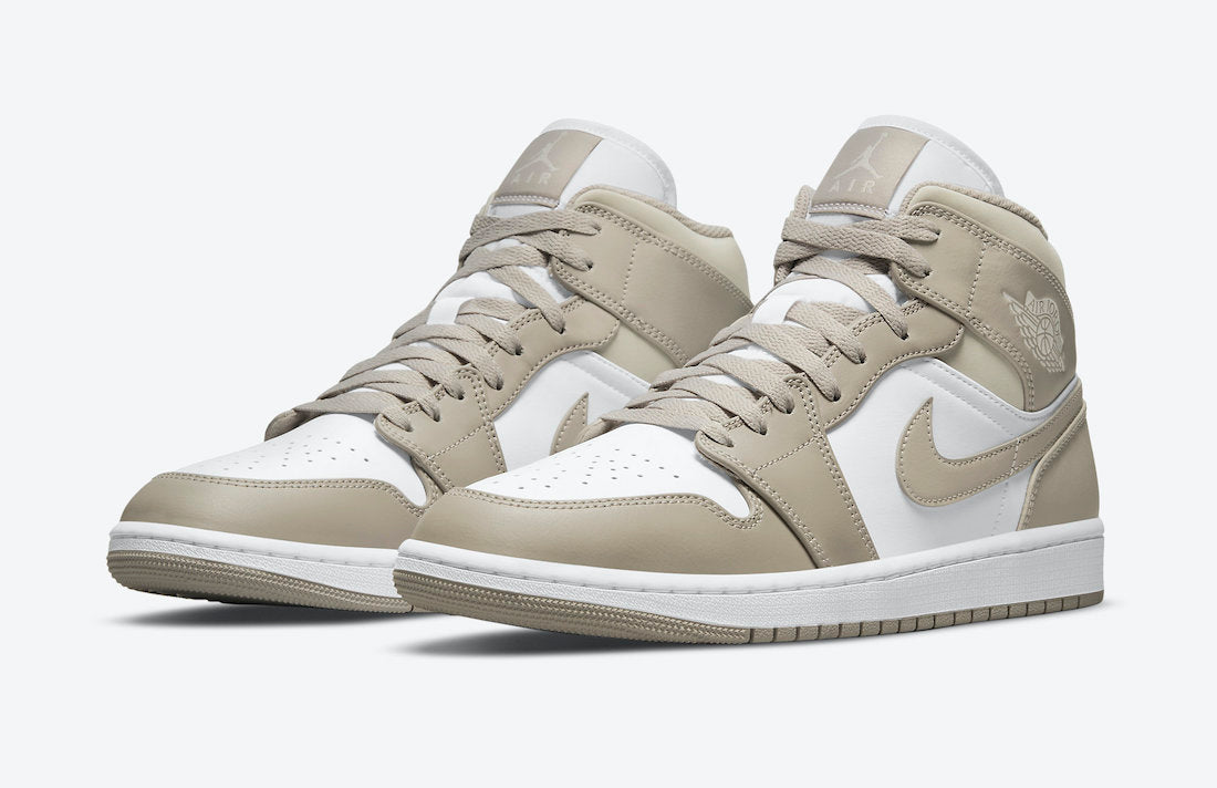 Air Jordan 1 Mid “College Grey”554724-082