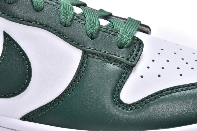 Nike Dunk Low “Varsity Green”